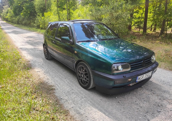 Volkswagen Golf cena 17900 przebieg: 105000, rok produkcji 1995 z Grójec małe 172